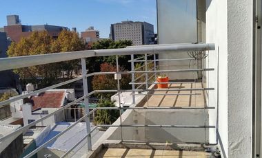 Alquiler Monoambiente Amplio Balcón Zona Facultades