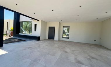 Casa en venta 4 amb. 2 plantas a estrenar en Los Talas Canning