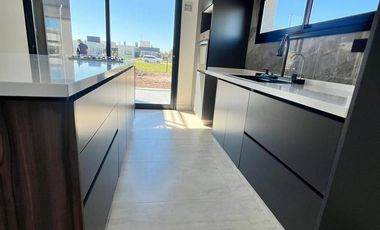 Casa en venta 4 amb. 2 plantas a estrenar en Los Talas Canning