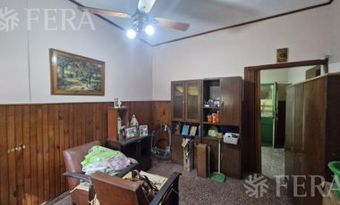 Venta Casa 4 ambientes con terraza en Villa Dominico