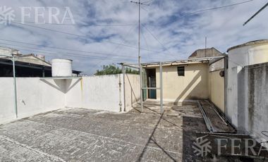 Venta Casa 4 ambientes con terraza en Villa Dominico