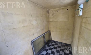 Venta Casa 4 ambientes con terraza en Villa Dominico