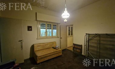 Venta Casa 4 ambientes con terraza en Villa Dominico