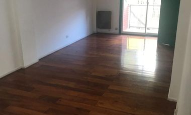Departamento de 2 amb con balcón