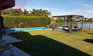 Casa en venta en el  barrio San Isidro Labrador, Villanueva, Tigre.