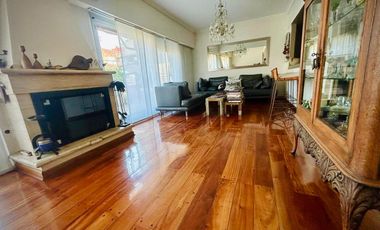 Venta Departamento 5 ambientes con Balcón Terraza, cochera y 2 Bauleras en Villa Urquiza