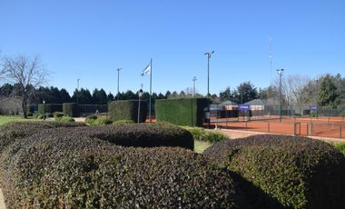 Lote al agua en La Calesa, Pilara