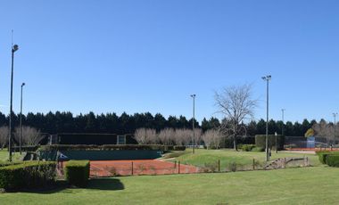 Lote al agua en La Calesa, Pilara