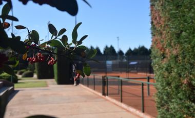 Lote al agua en La Calesa, Pilara