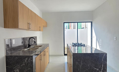 CASA EN VENTA, 2 PLANTAS, 2 RECÁMARAS, 2 BAÑOS, COCHERA PARA 2 AUTOS