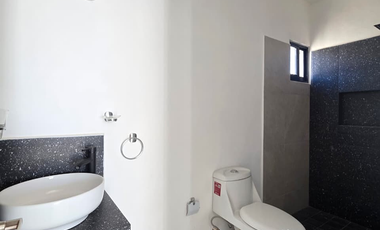 CASA EN VENTA, 2 PLANTAS, 2 RECÁMARAS, 2 BAÑOS, COCHERA PARA 2 AUTOS