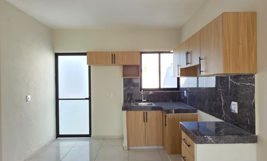 CASA EN VENTA, 1 PLANTA, 2 RECÁMARAS, 2 BAÑOS, COCHERA PARA 2 AUTOS