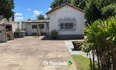 Venta Apto Crédito Hipotecario Casa con Patio y Dependencia - Paso del Rey