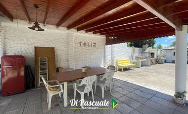 Venta Apto Crédito Hipotecario Casa con Patio y Dependencia - Paso del Rey