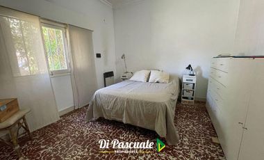 Venta Apto Crédito Hipotecario Casa con Patio y Dependencia - Paso del Rey