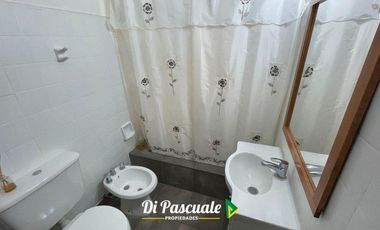 Venta Apto Crédito Hipotecario Casa con Patio y Dependencia - Paso del Rey