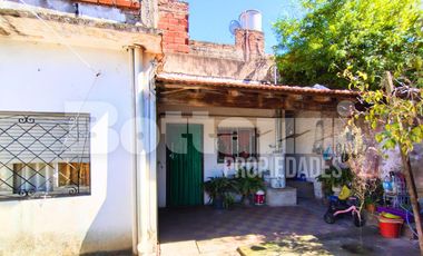 VENTA EN BLOCK Casa 3 ambientes más departamento en planta alta