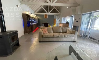 Excelente casa quinta con piscina en San Vicente!