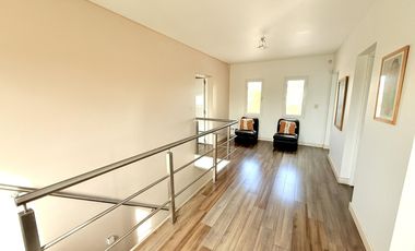 VENTA - Casa 4 dormitorios - San Sebastian, Funes