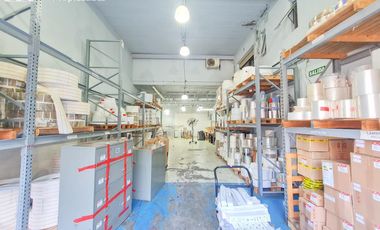 Venta con renta Edificio de oficinas con deposito, ideal laboratorio habilitable ANMAT Martinez