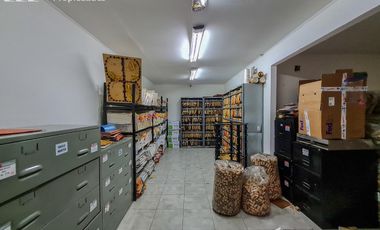 Venta con renta Edificio de oficinas con deposito, ideal laboratorio habilitable ANMAT Martinez