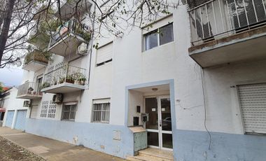 Departamento 2 ambientes en venta en Quilmes