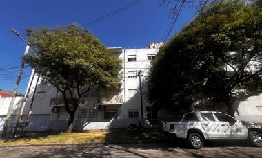 Departamento 2 ambientes en venta en Quilmes