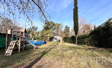 Venta de Casa Quinta de 2 ambientes en Bosques