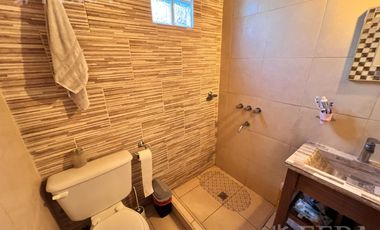 Venta de Casa Quinta de 2 ambientes en Bosques