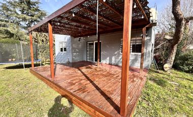 Venta de Casa Quinta de 2 ambientes en Bosques