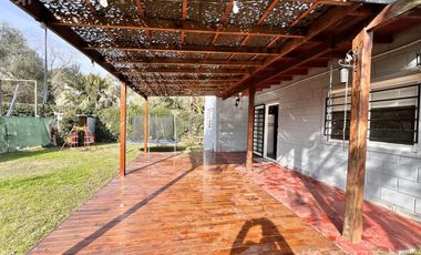 Venta de Casa Quinta de 2 ambientes en Bosques