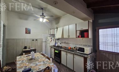 Venta casa 3 ambientes con patio en Villa Dominico