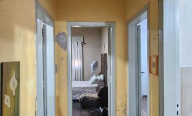 Venta casa 3 ambientes con patio en Villa Dominico