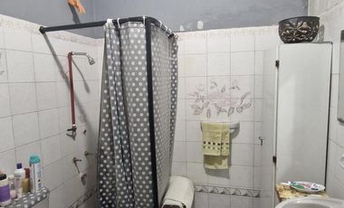 Venta casa 3 ambientes con patio en Villa Dominico