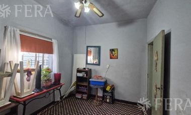 Venta casa 3 ambientes con patio en Villa Dominico