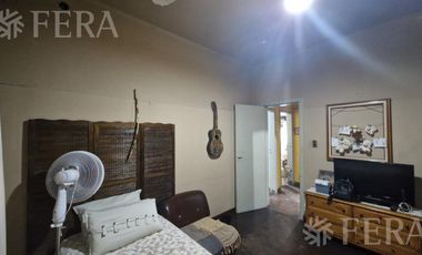 Venta casa 3 ambientes con patio en Villa Dominico