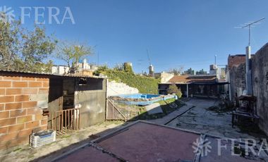 Venta casa 3 ambientes con patio en Villa Dominico