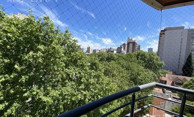 Venta de Departamento 3 ambientes con Cochera en Quilmes Centro