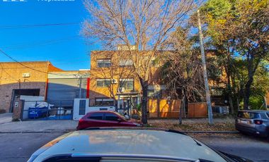 Venta con renta Edificio de oficinas con deposito, ideal laboratorio habilitable ANMAT Martinez