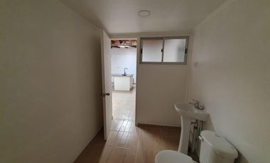 ARRIENDO COMODA CASA 2DORM 2BA EXCELENTE SECTOR MELIPILLA