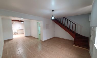 ARRIENDO COMODA CASA 2DORM 2BA EXCELENTE SECTOR MELIPILLA