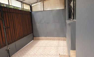 ARRIENDO COMODA CASA 2DORM 2BA EXCELENTE SECTOR MELIPILLA