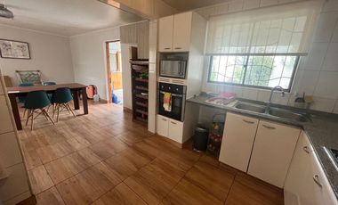 HERMOSA CASA CON EXCELENTE CONECTIVIDAD