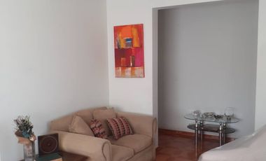 SE VENDE COMODA CASA, BARRIO TRANQUILO
