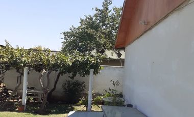 SE VENDE COMODA CASA, BARRIO TRANQUILO