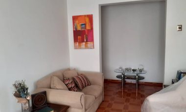 SE VENDE COMODA CASA, BARRIO TRANQUILO