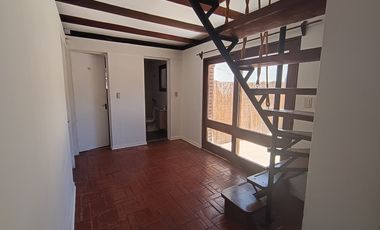 ARRIENDO CASA PARA OFICINA O TALLER COMERCIAL VITACURA