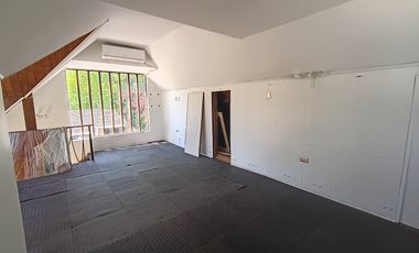 ARRIENDO CASA PARA OFICINA O TALLER COMERCIAL VITACURA