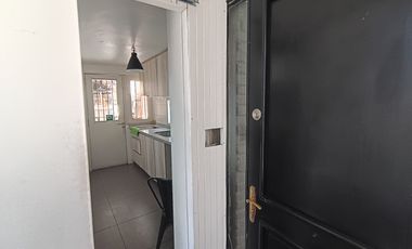 ARRIENDO CASA PARA OFICINA O TALLER COMERCIAL VITACURA