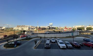 Local Comercial en Renta – Planta Alta en Xentric Mirador | Totalmente Adecuado